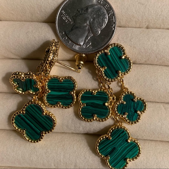 Sold out mother of pearl green four leaf clover drop earrings - Picture 7 of 7